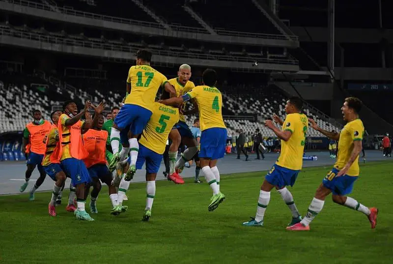 Seleção masculina cai para a 6ª posição do ranking de seleções da Fifa