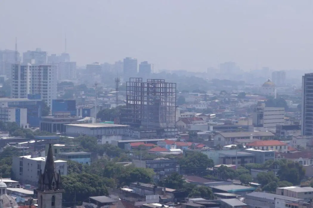 Prefeitura de Manaus e Associação dos Municípios do Amazonas iniciam tratativas de criação de comitê para combate às queimadas