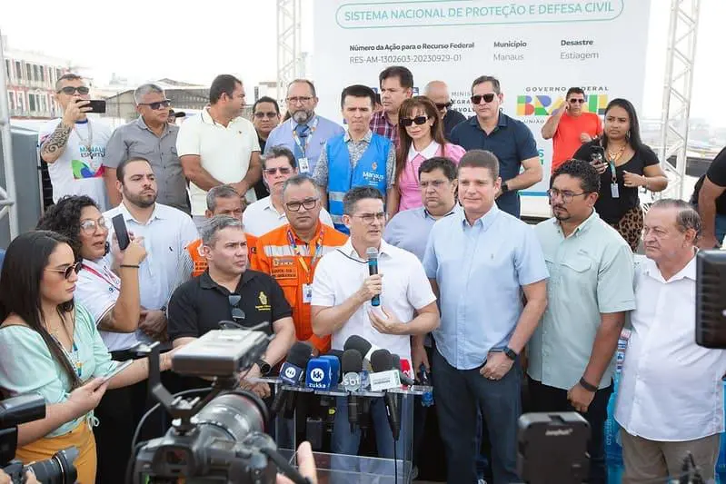 Prefeito anuncia segunda fase da operação ‘Estiagem’ beneficiando 81 comunidades ribeirinhas com 143 toneladas de alimentos