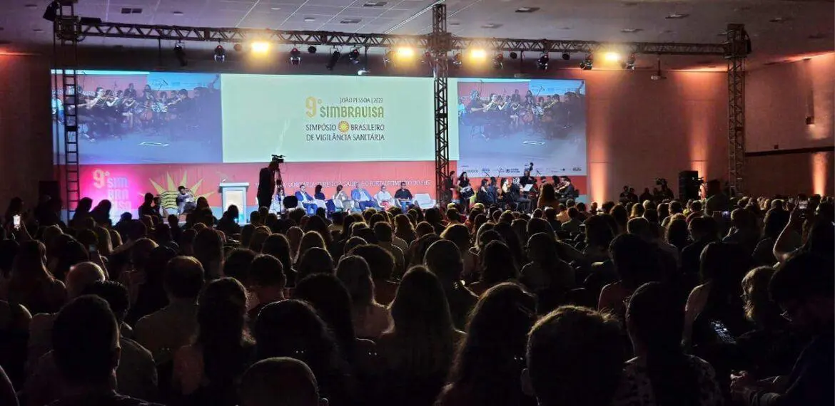 Vigilância Sanitária: Amazonas apresenta 14 produções científicas destacando monitoramento e protocolos em simpósio nacional