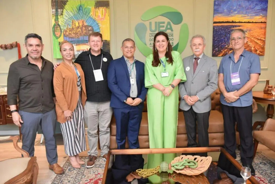 Presidente do CNPq discute estratégias para fortalecer a ciência na Amazônia durante sua visita à UEA