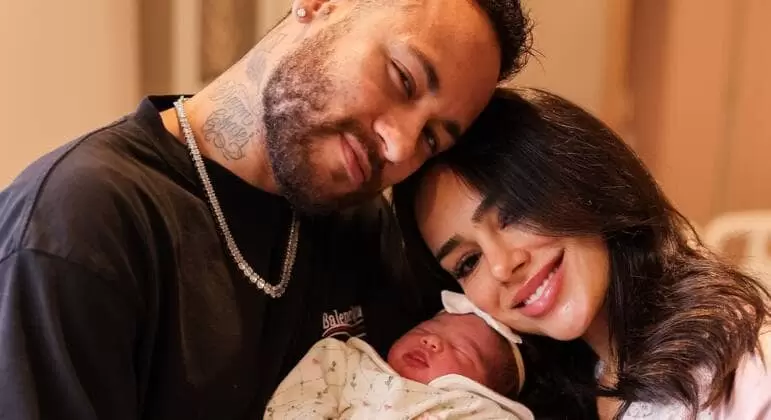 Bruna Biancardi e Neymar celebram primeiro mesversário da filha