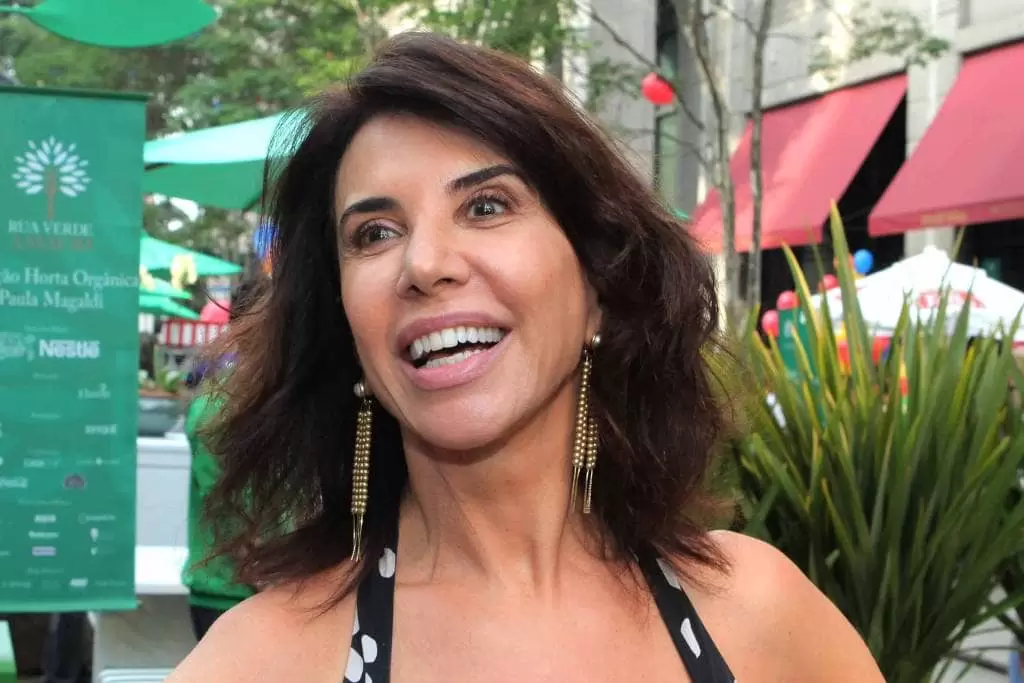Atriz Claudia Alencar é internada em estado grave e passa por cirurgia