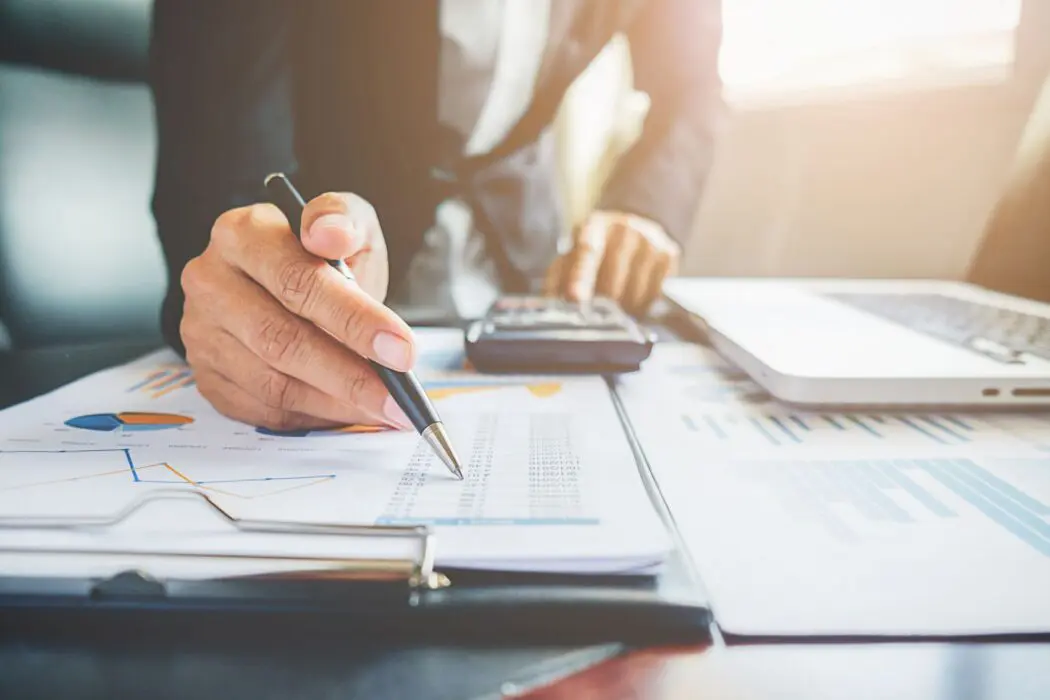 Ano de 2023 termina com surpresas positivas na economia