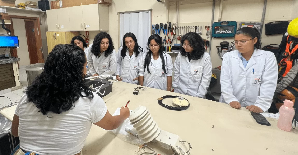Estudantes do Ensino Médio participam de imersão científica do Futuras Cientistas no Inpa