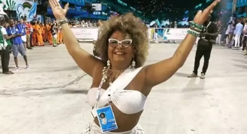 Mulher de Arlindo Cruz se irrita ao ser expulsa da Sapucaí por seguranças: "Fedelhos"