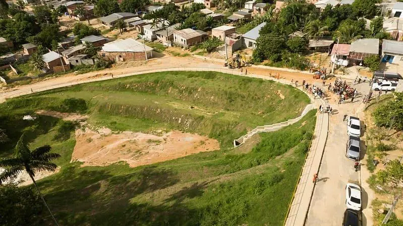 Prefeitura conclui contenção de erosão e inicia pavimentação de ruas da comunidade Parque das Tribos