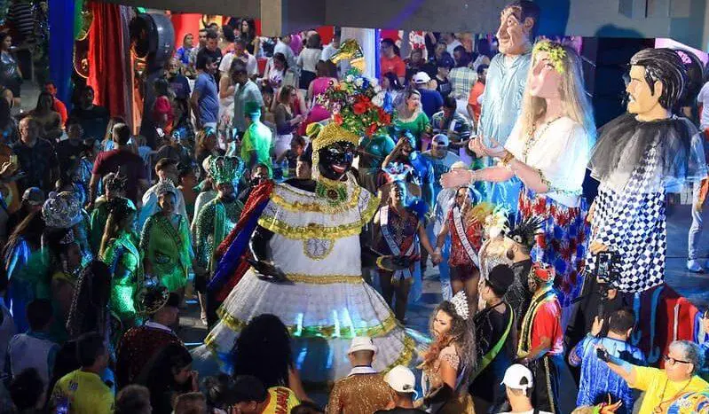 Kamélia recebe a ‘chave da cidade’ e abre oficialmente o Carnaval de Manaus 2024