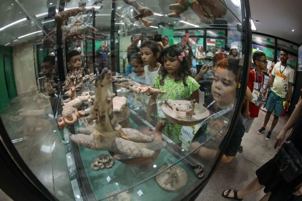 Festival de Férias leva a garotada a um passeio histórico pelo Centro Cultural dos Povos da Amazônia