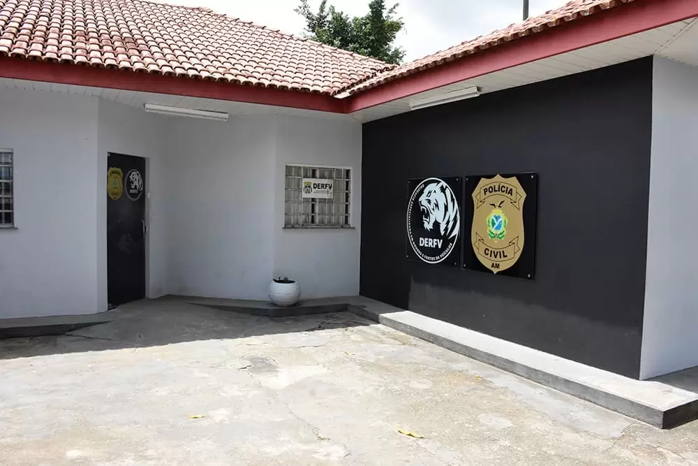 Polícia prende homem por estelionato com veículos roubados e clonados na internet