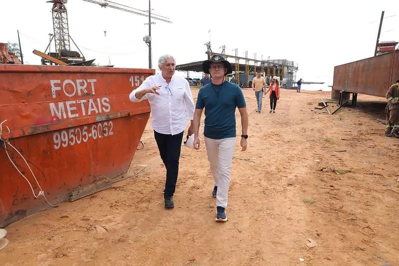 Prefeito vistoria obras do “Nosso Centro” e