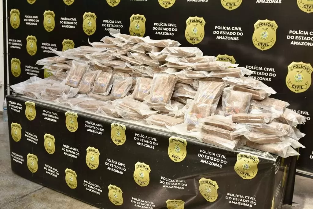 Polícia desarticula laboratório de drogas e apreende cerca de 130 quilos de skunk avaliados em R$ 1 milhão