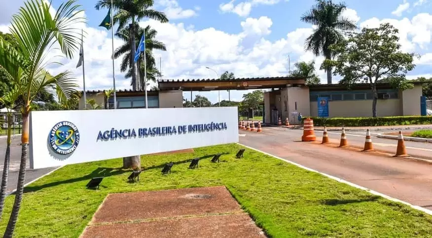 Lula demite diretor-adjunto da Abin
