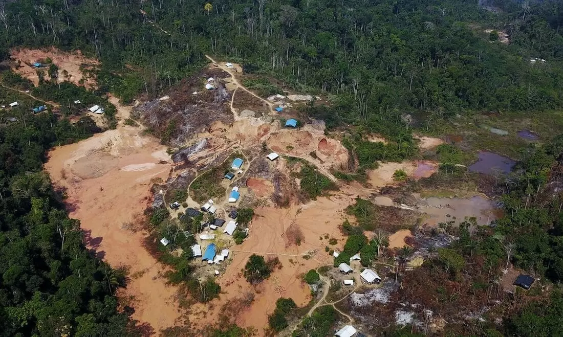 Garimpo ilegal ainda ameaça saúde em território yanomami
