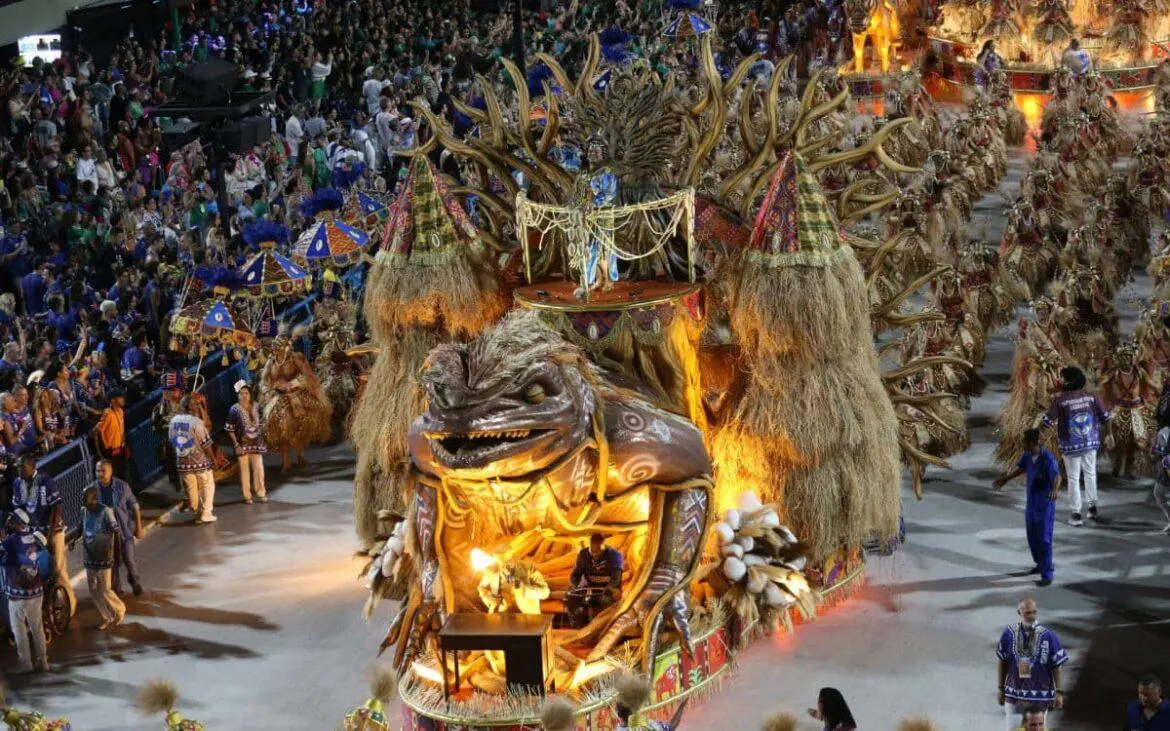 Portela ganha Estandarte de Ouro como melhor escola do carnaval 2024