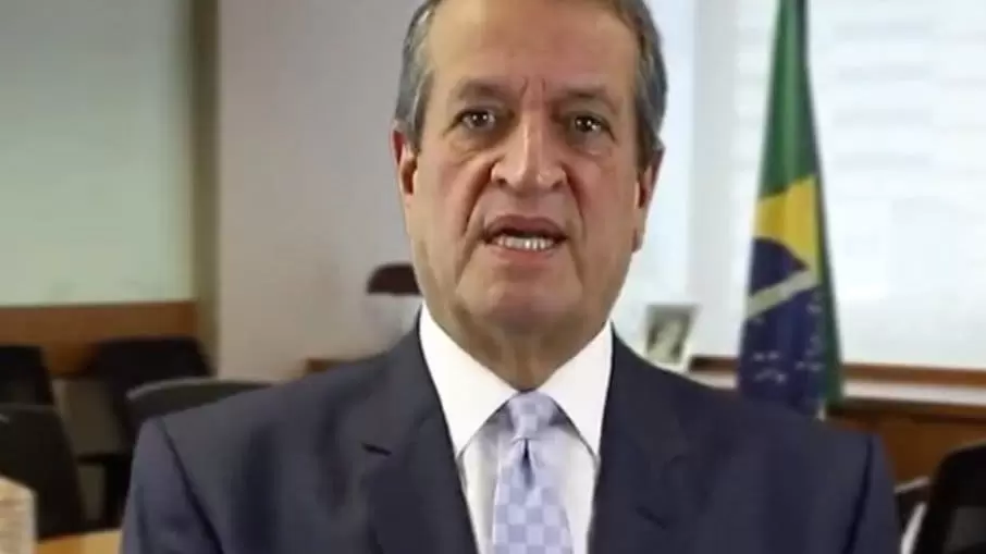 Presidente do PL, Valdemar Costa Neto é preso em flagrante pela PF