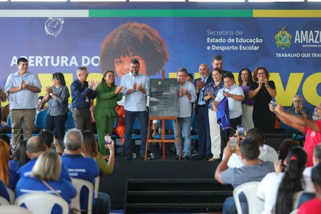 Wilson Lima abre ano letivo com ampliação do ensino bilíngue e inauguração de 32 laboratórios de robótica e ensino tecnológico