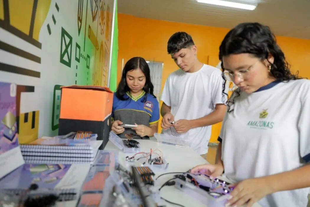 Governo do Amazonas reforça a preparação dos alunos da rede pública para área de tecnologia com projeto Edutech