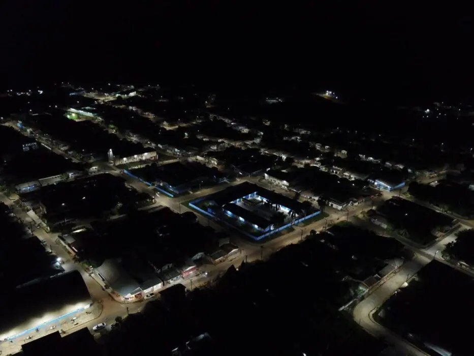 Governo do Amazonas conclui instalação de LED em Pauini e inicia em Canutama