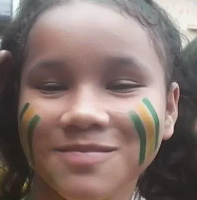Adolescente desaparece após sair de casa para ir ao mercadinho, no bairro Alvorada