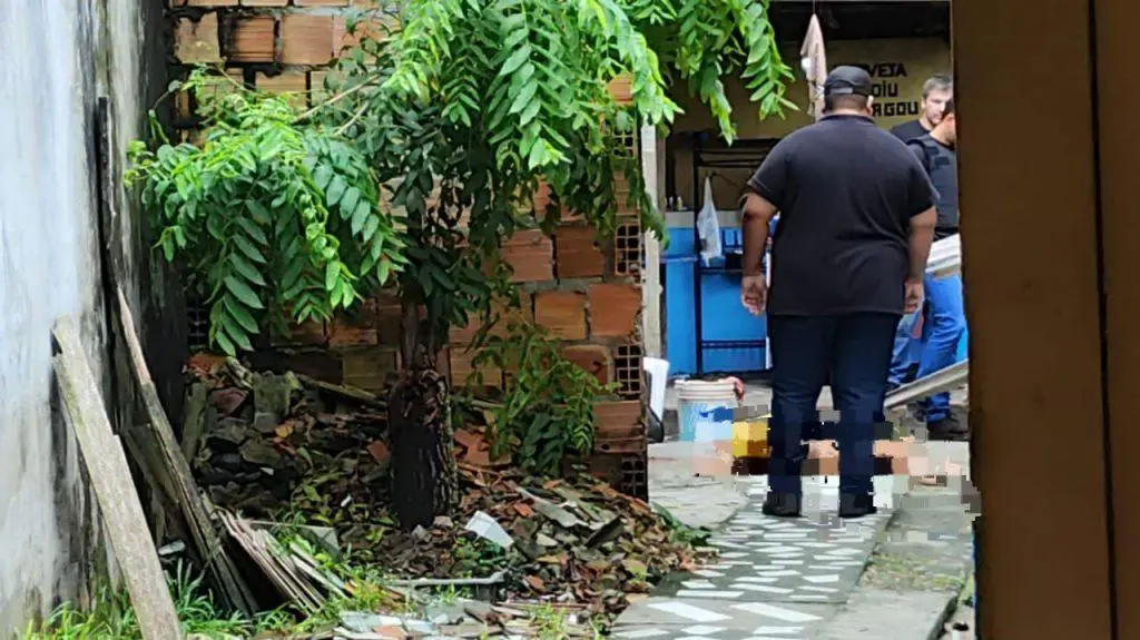 Idoso é encontrado morto dentro de banheiro, em Manaus