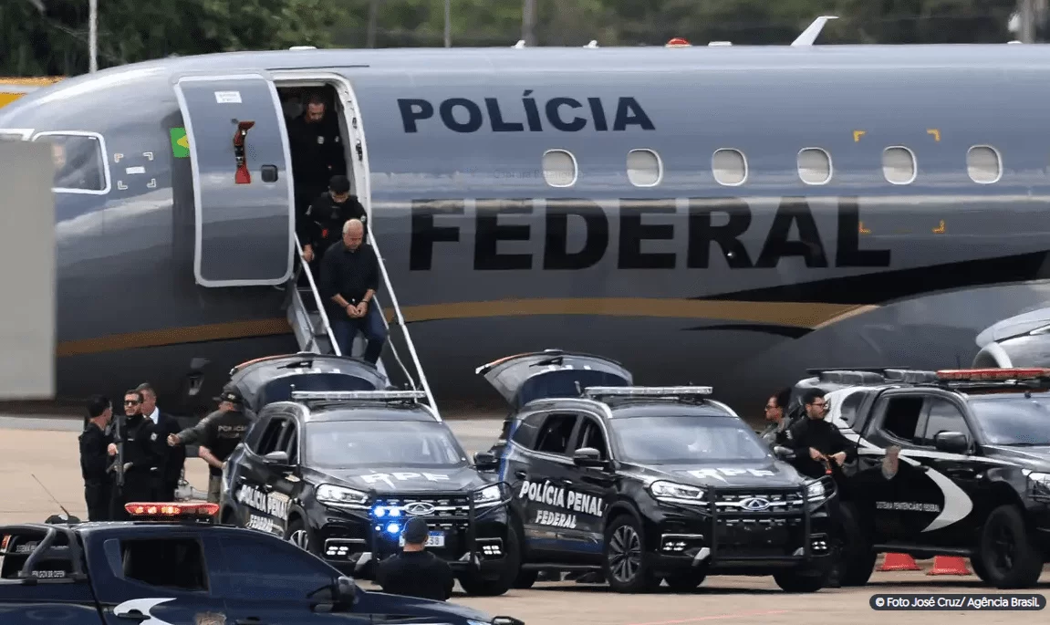 Irmãos Brazão e delegado Rivaldo seguem para presídio federal