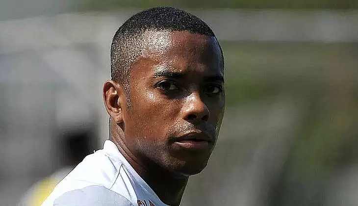 STF forma maioria para manter prisão de Robinho