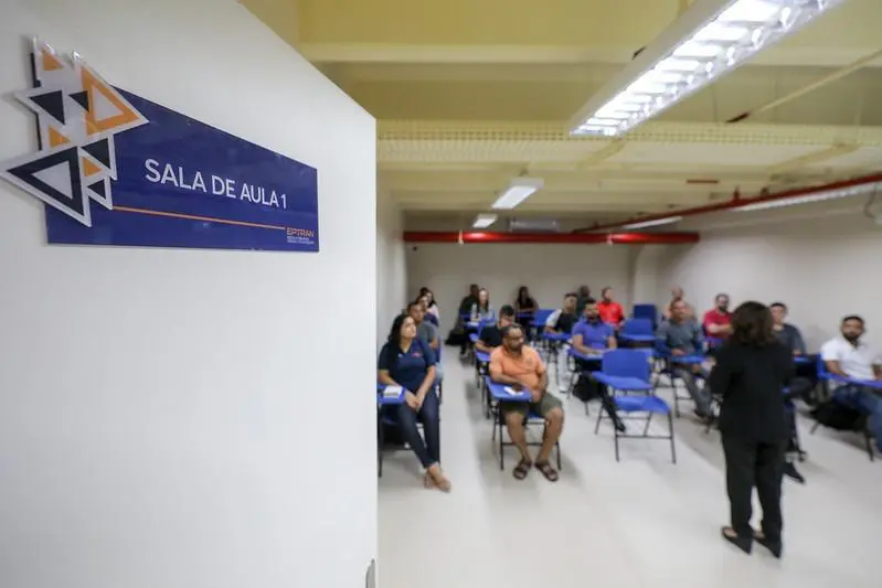 Detran-AM está com inscrições abertas para seis cursos na Escola Pública de Trânsito