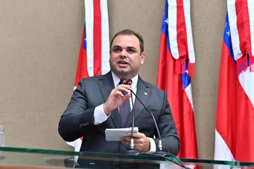 Lei de Roberto Cidade que prevê criação de pré-vestibular gratuito tem início com o Pré-Vest da UEA