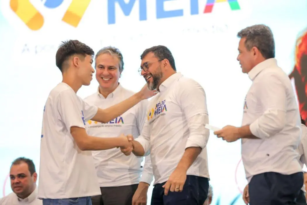 Governador Wilson Lima e ministro da Educação Camilo Santana lançam programa Pé-de-Meia no Amazonas