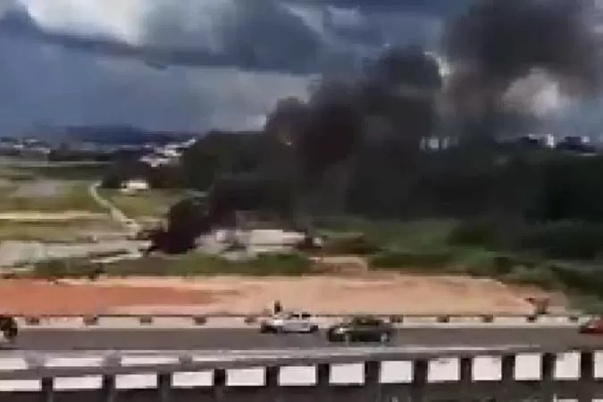 Dois tripulantes morrem em queda de avião em Belo Horizonte