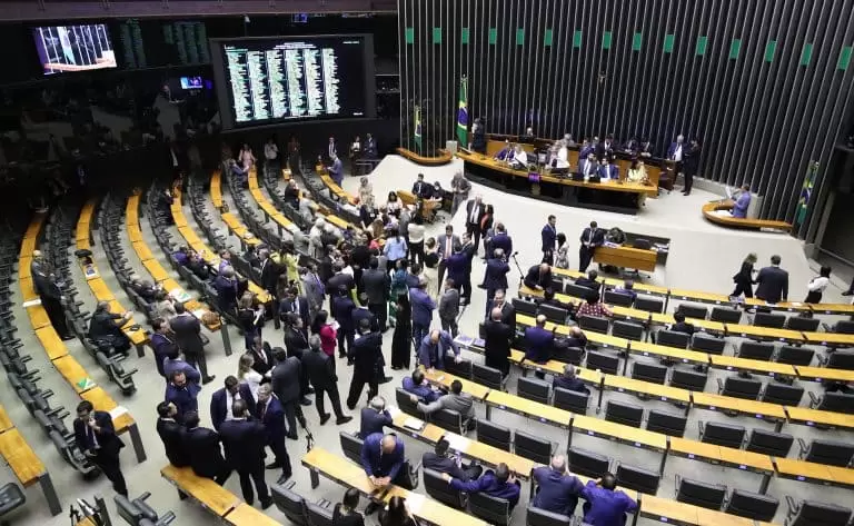 Câmara cassa mandato do deputado Chiquinho Brazão