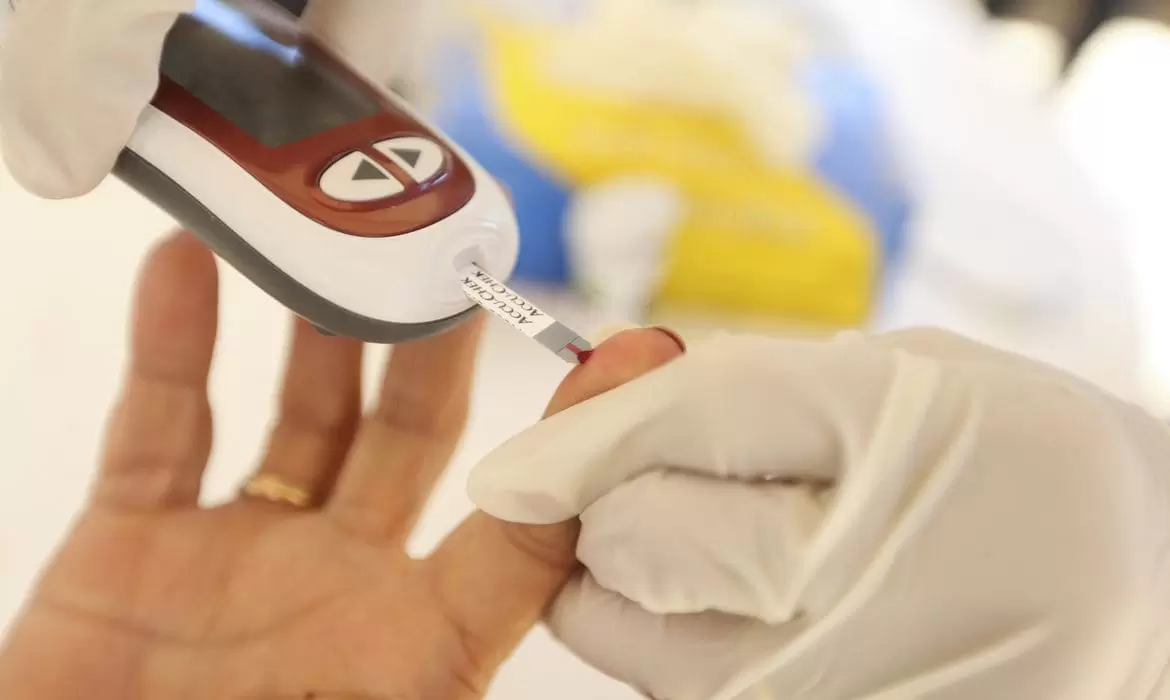 Diabetes e hipoglicemia: como a tecnologia facilita o controle da glicose