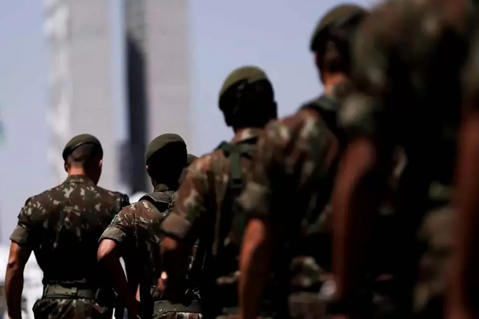 Forças Armadas não são "poder moderador", diz STF