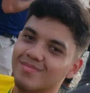 Família procura adolescente que desapareceu no bairro Coroado