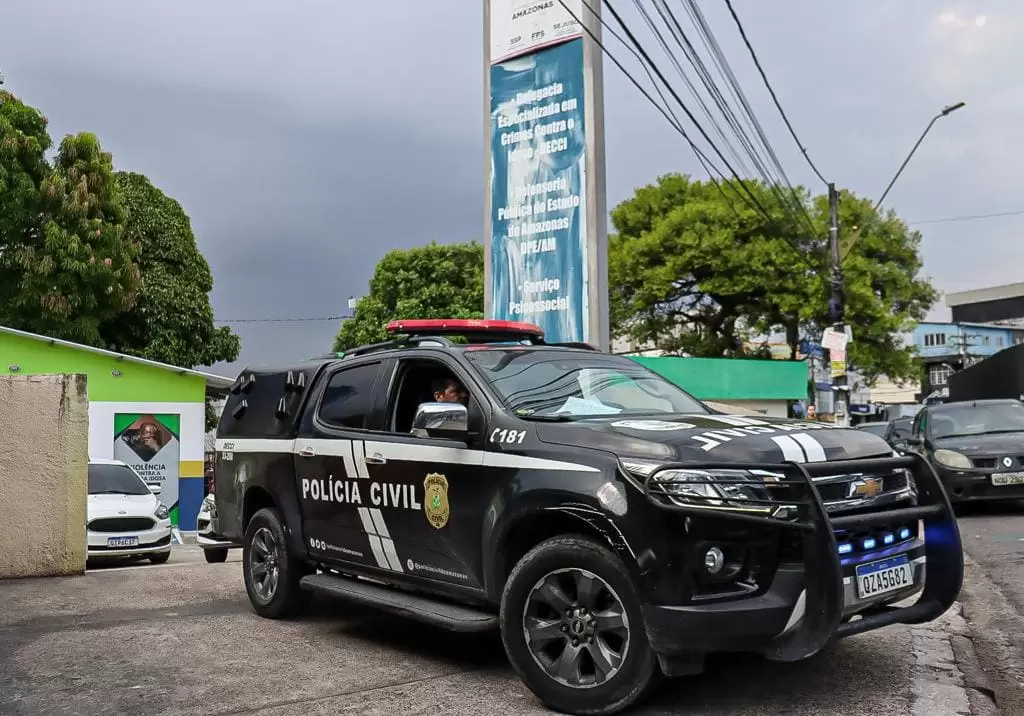 Homem é preso por maus-tratos praticados contra a própria mãe de 76 anos