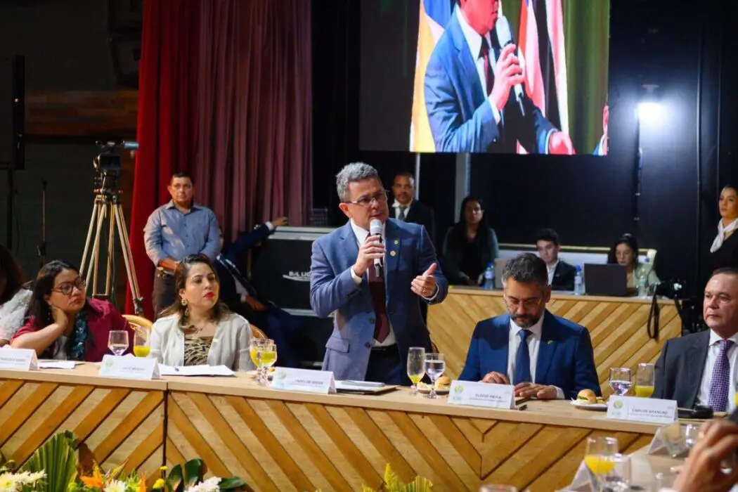 Amazonas reforça compromisso com avanços logísticos sustentáveis em 27º Fórum de Governadores da Amazônia Legal