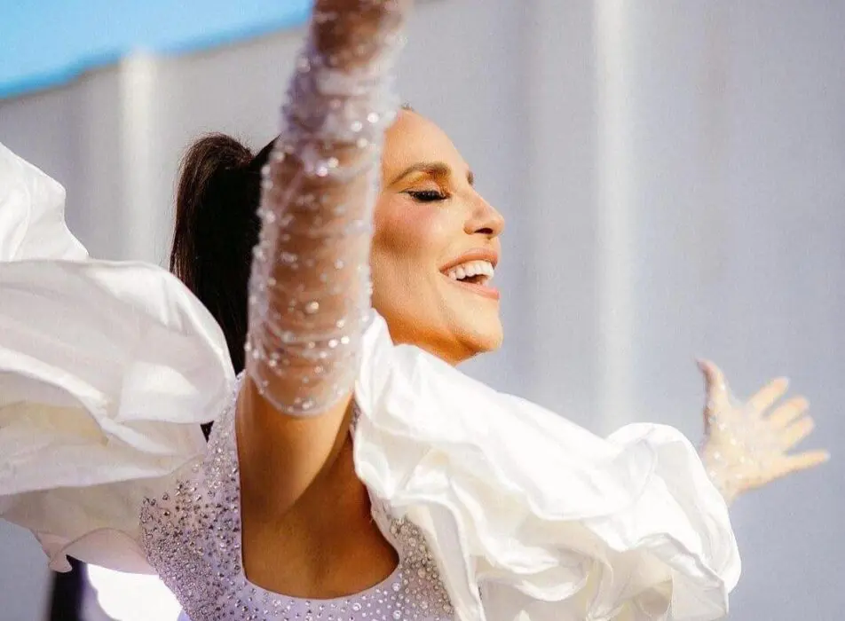 Ivete Sangalo faz live especial nesta terça-feira (23) para falar sobre show em Manaus