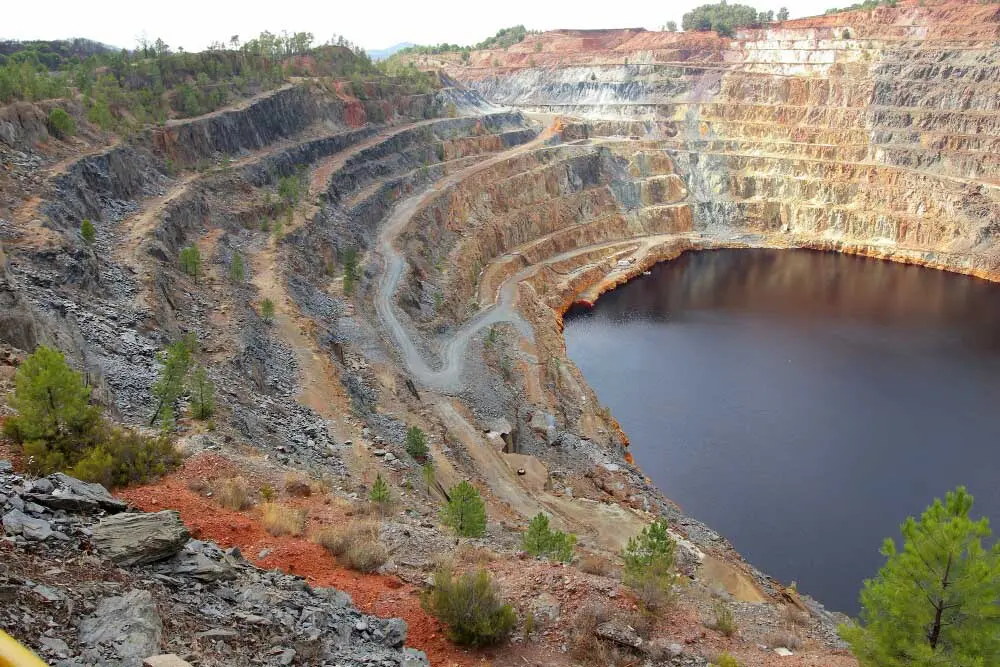 Associação alerta para impactos da reforma tributária nos municípios mineradores