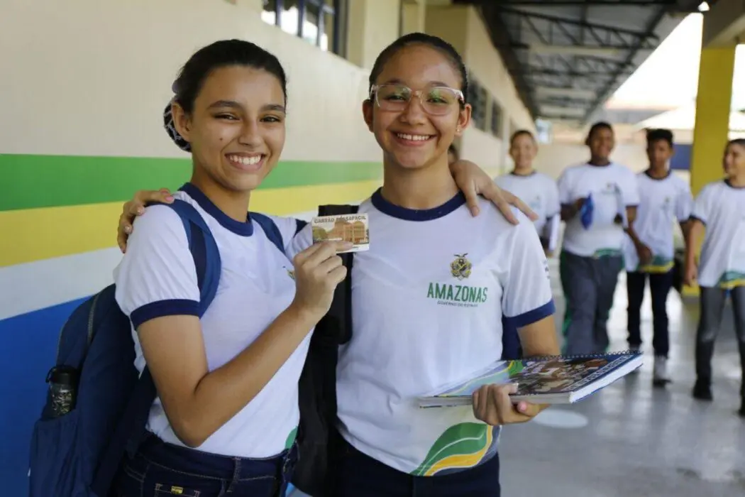 Governo do Estado repassa mais R$ 20 milhões à Prefeitura de Manaus para subsidiar Passe Livre Estudantil