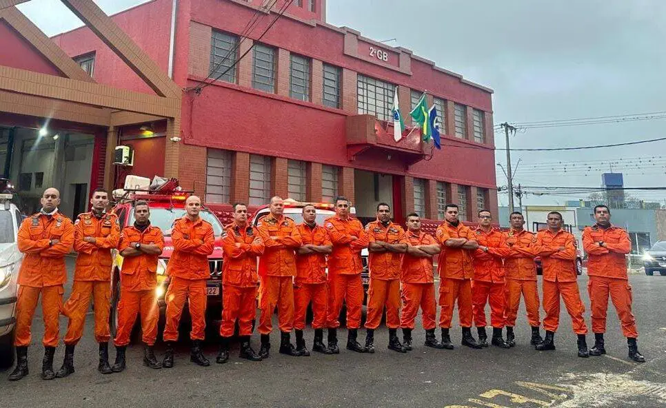 Bombeiros do Amazonas chegam ao Rio Grande do Sul e iniciam mapeamento para ações de busca e resgate