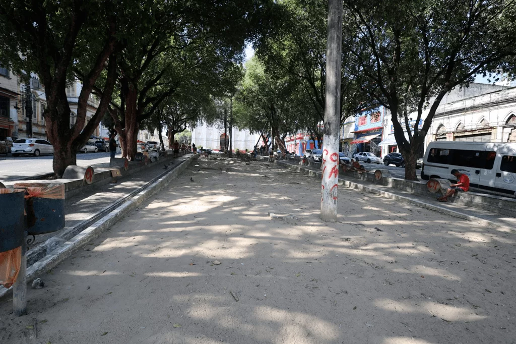 Prefeitura de Manaus inicia reordenamento da área comercial e histórica do Centro