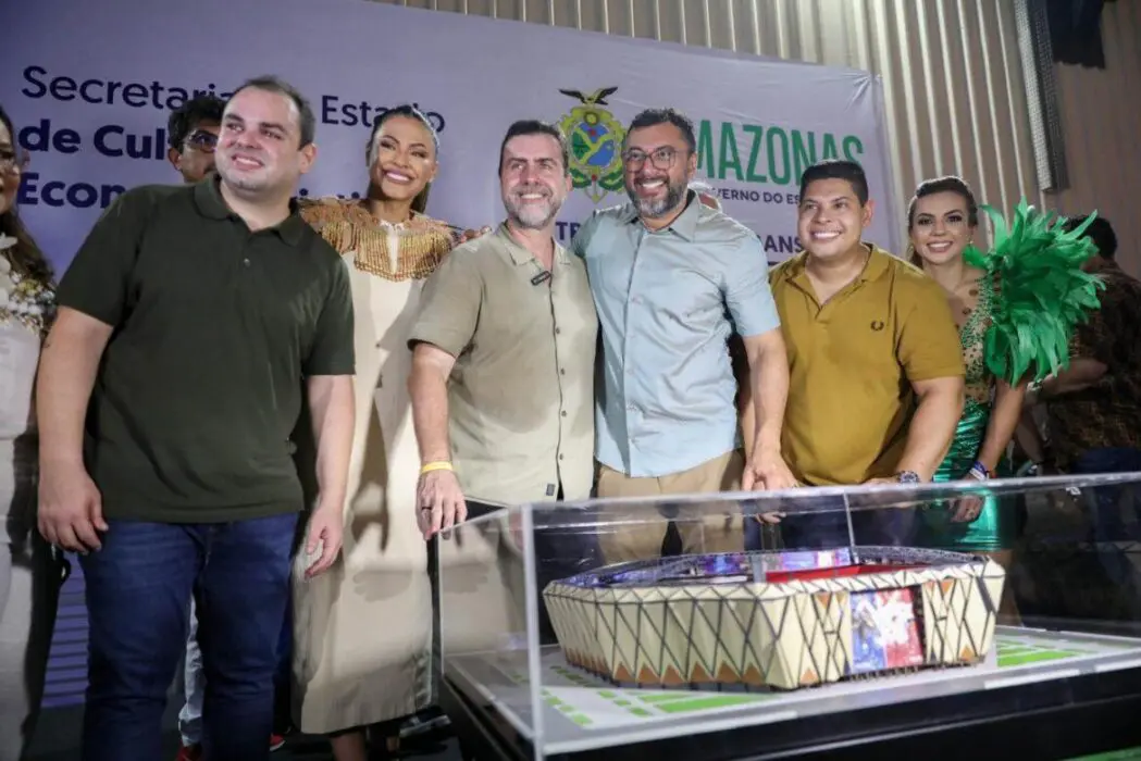 Na primeira noite do 57º Festival de Parintins, Wilson Lima apresenta proposta do novo Bumbódromo de Parintins