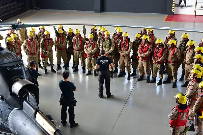 Governo do Amazonas promove treinamento para Bombeiros Militares que atuarão na Operação Aceiro 2024