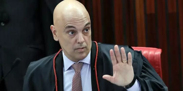 Moraes determina suspensão do ‘X’ no Brasil após rede não indicar representante