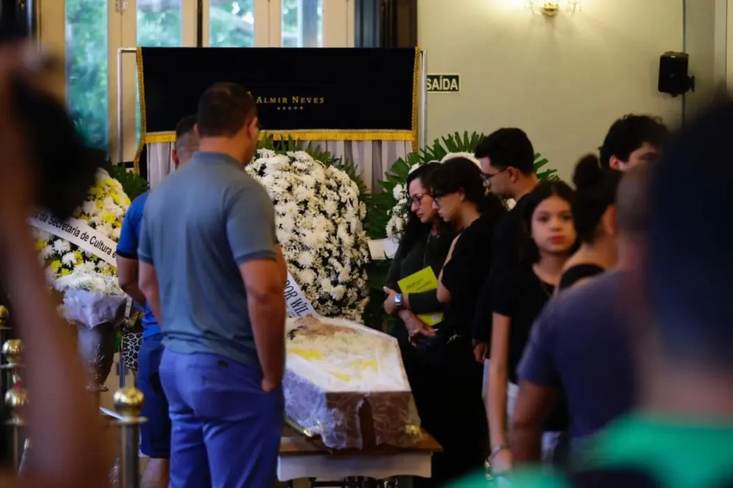 Velório do escritor Márcio Souza acontece no Centro Cultural Palácio Rio Negro