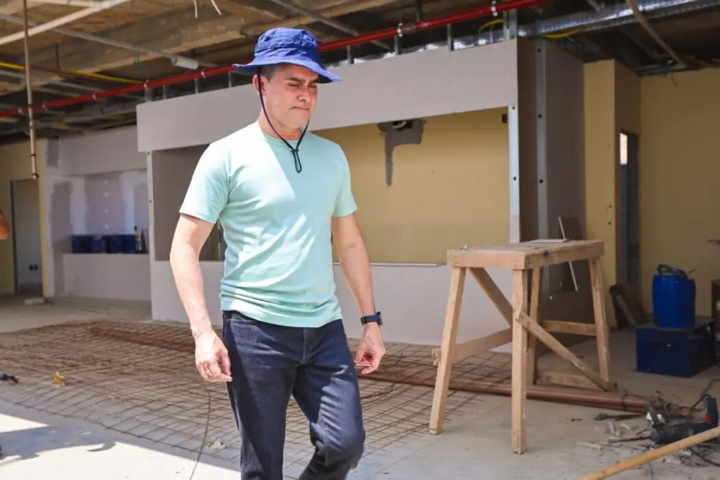 Prefeitura de Manaus entrega campo do Núcleo 16 totalmente revitalizado para a comunidade