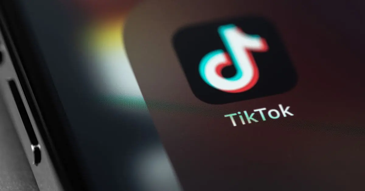 Governo processa TikTok por tratamento irregular de dados de crianças