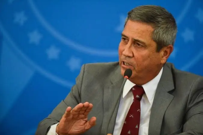 Em parecer ao STF, PGR defende que Braga Netto deve continuar preso