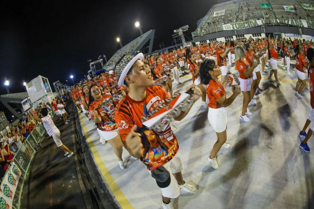 Carnaval na Floresta 2025: Escolas de Samba do Grupo Especial de Manaus movimentam o Sambódromo 